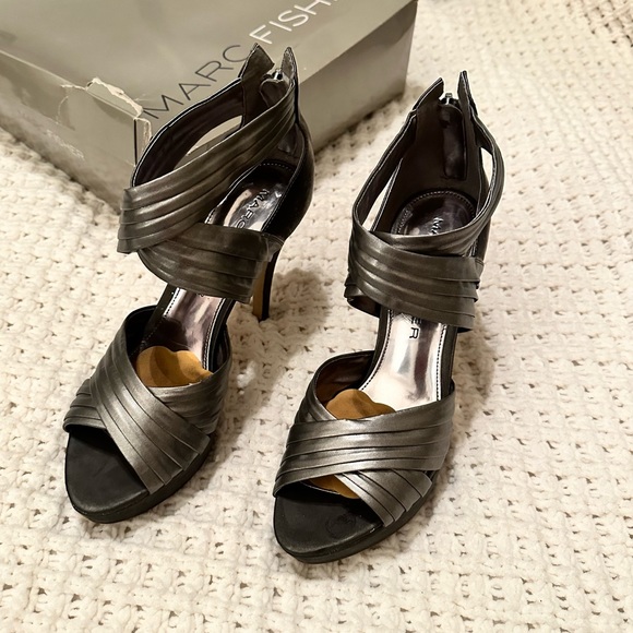 Women’s Marc Fisher Pewter Heel - Picture 1 of 4